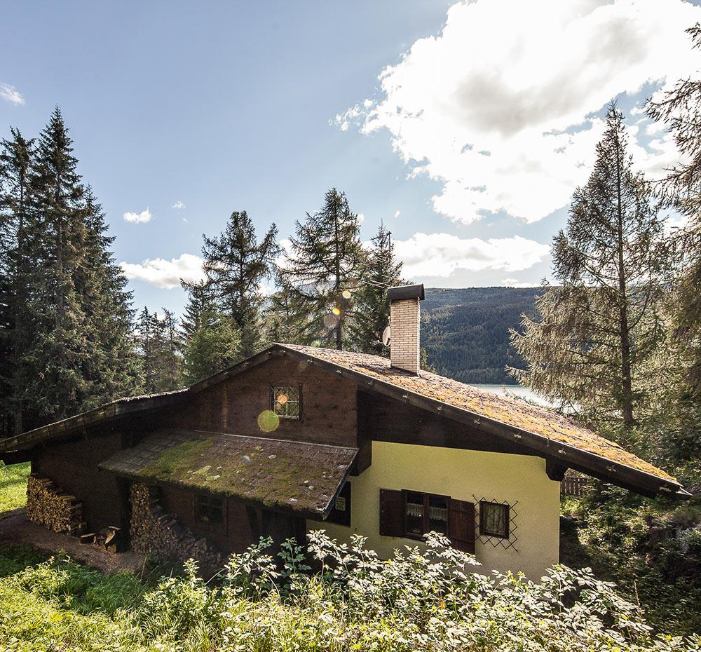 Chalet with unique views over the Reschensee lake